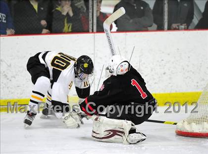 Thumbnail 2 in Branford vs. Hand (CIAC Division II Quarterfinal) photogallery.