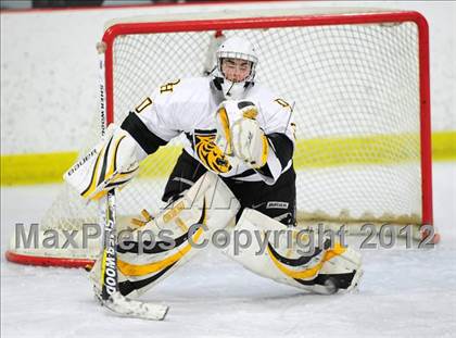 Thumbnail 3 in Branford vs. Hand (CIAC Division II Quarterfinal) photogallery.