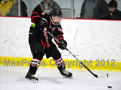 Thumbnail 2 in Branford vs. Hand (CIAC Division II Quarterfinal) photogallery.