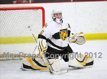 Thumbnail 3 in Branford vs. Hand (CIAC Division II Quarterfinal) photogallery.