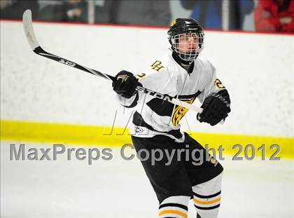 Thumbnail 3 in Branford vs. Hand (CIAC Division II Quarterfinal) photogallery.