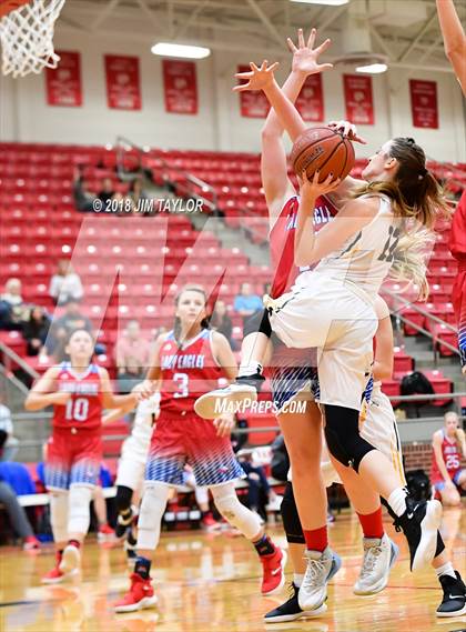 Thumbnail 3 in Lake Country Christian vs. Cisco (Bank of Mineral Wells Mountaineer Classic) photogallery.