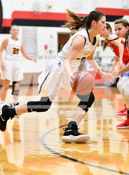 Thumbnail 2 in Lake Country Christian vs. Cisco (Bank of Mineral Wells Mountaineer Classic) photogallery.