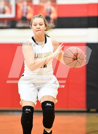 Thumbnail 3 in Lake Country Christian vs. Cisco (Bank of Mineral Wells Mountaineer Classic) photogallery.