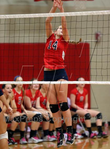 Thumbnail 2 in FR: Boyd vs. McKinney photogallery.