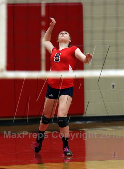 Thumbnail 3 in FR: Boyd vs. McKinney photogallery.