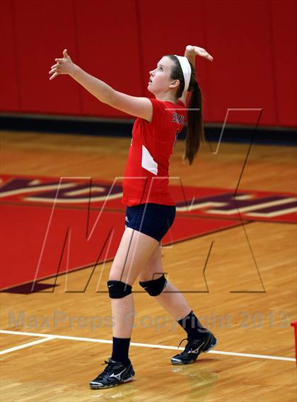 Thumbnail 1 in FR: Boyd vs. McKinney photogallery.