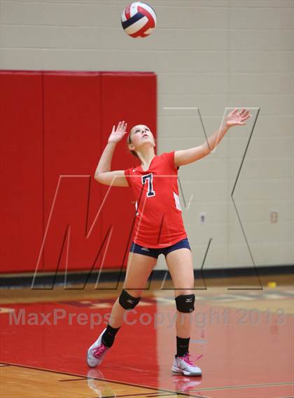 Thumbnail 1 in FR: Boyd vs. McKinney photogallery.