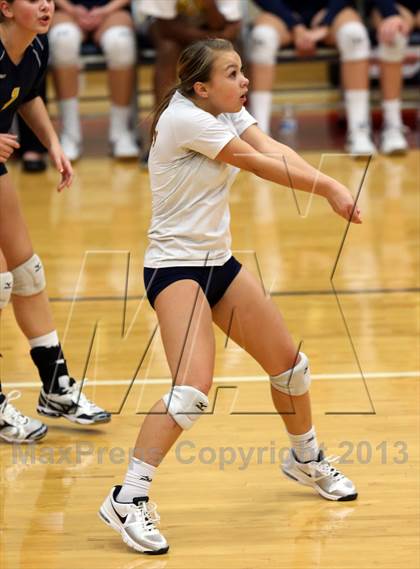 Thumbnail 2 in FR: Boyd vs. McKinney photogallery.