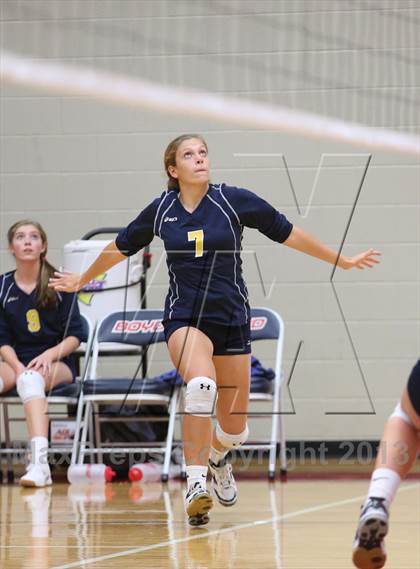 Thumbnail 3 in FR: Boyd vs. McKinney photogallery.