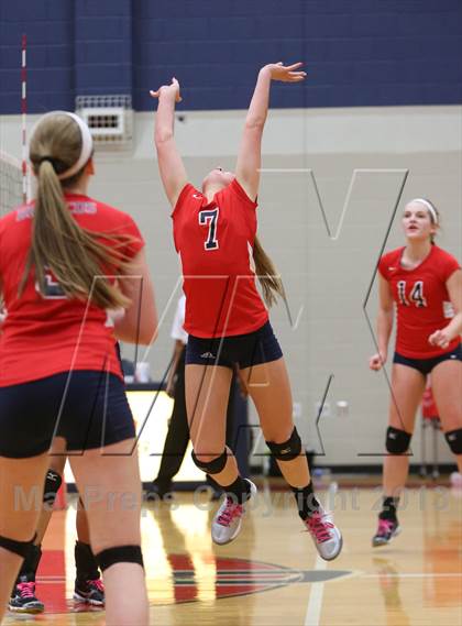 Thumbnail 1 in FR: Boyd vs. McKinney photogallery.