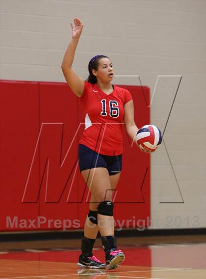 Thumbnail 2 in FR: Boyd vs. McKinney photogallery.