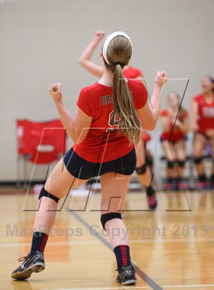Thumbnail 1 in FR: Boyd vs. McKinney photogallery.