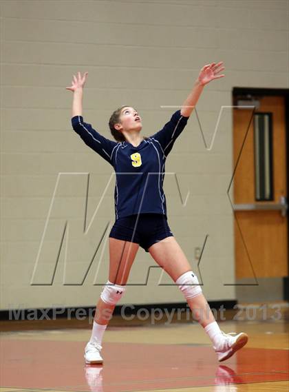 Thumbnail 3 in FR: Boyd vs. McKinney photogallery.