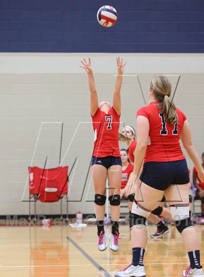 Thumbnail 2 in FR: Boyd vs. McKinney photogallery.