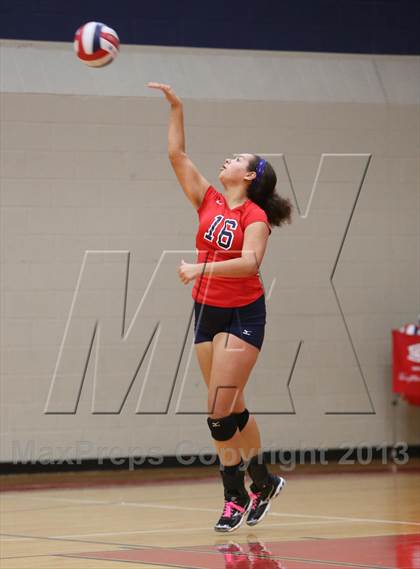 Thumbnail 3 in FR: Boyd vs. McKinney photogallery.