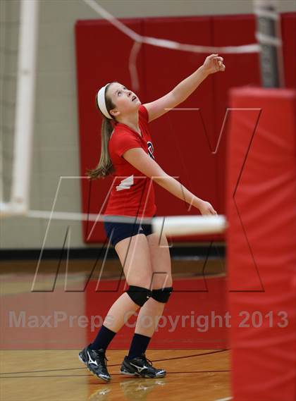 Thumbnail 3 in FR: Boyd vs. McKinney photogallery.