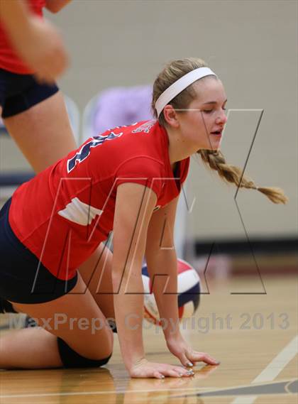 Thumbnail 1 in FR: Boyd vs. McKinney photogallery.