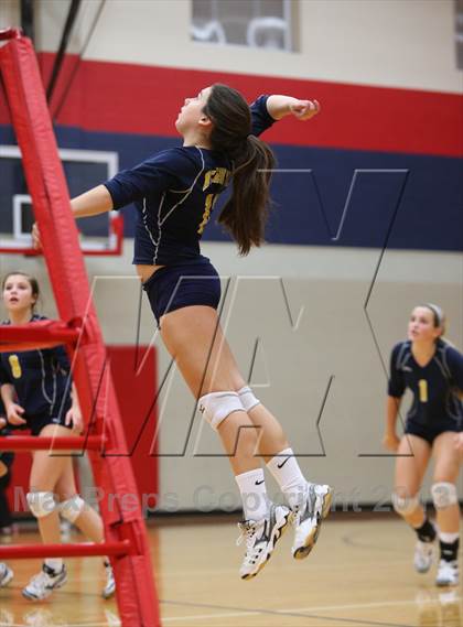 Thumbnail 1 in FR: Boyd vs. McKinney photogallery.