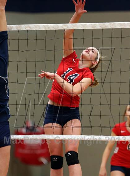 Thumbnail 2 in FR: Boyd vs. McKinney photogallery.