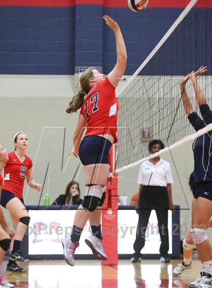 Thumbnail 1 in FR: Boyd vs. McKinney photogallery.