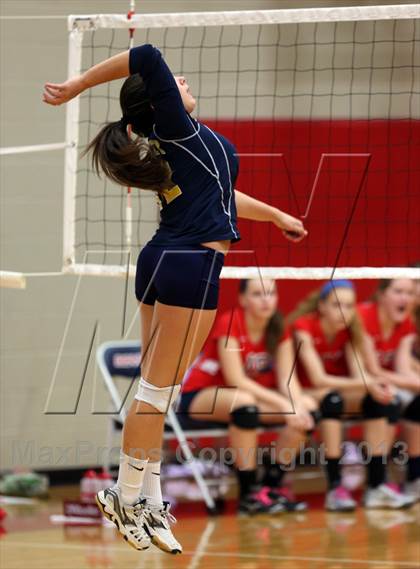 Thumbnail 3 in FR: Boyd vs. McKinney photogallery.