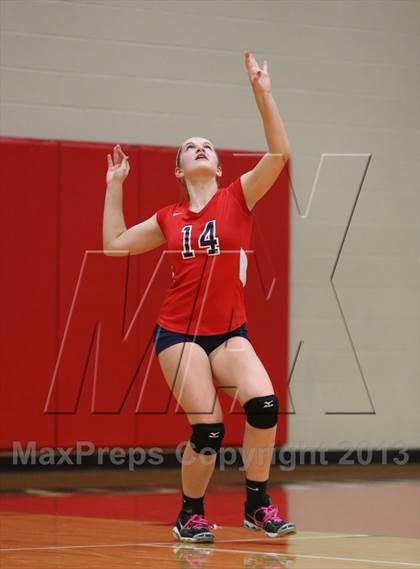 Thumbnail 2 in FR: Boyd vs. McKinney photogallery.