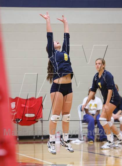 Thumbnail 1 in FR: Boyd vs. McKinney photogallery.