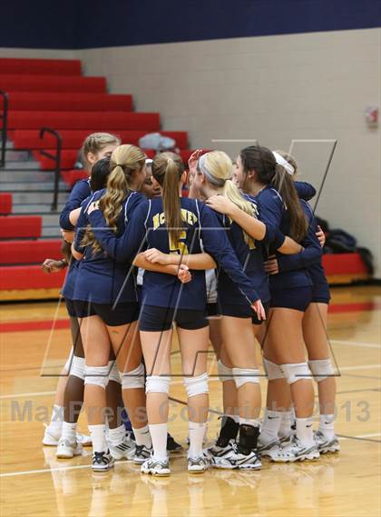 Thumbnail 2 in FR: Boyd vs. McKinney photogallery.