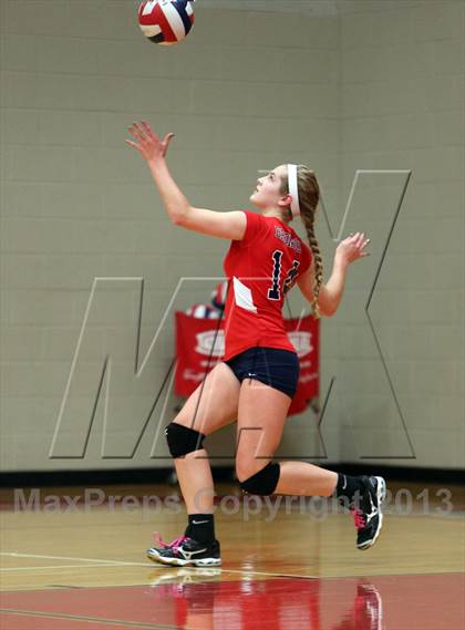 Thumbnail 2 in FR: Boyd vs. McKinney photogallery.