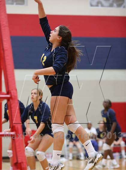 Thumbnail 1 in FR: Boyd vs. McKinney photogallery.