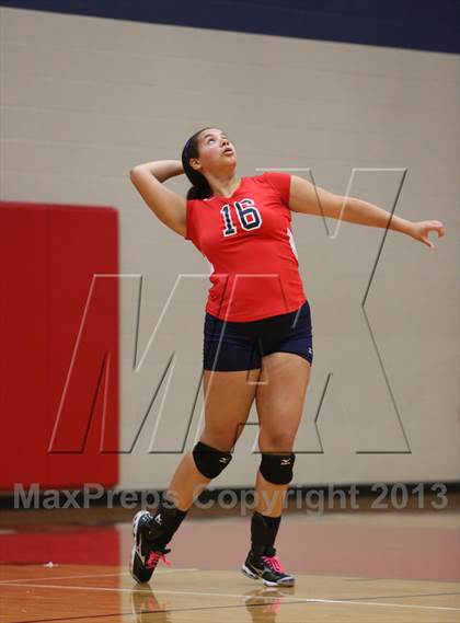 Thumbnail 3 in FR: Boyd vs. McKinney photogallery.