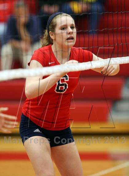 Thumbnail 3 in FR: Boyd vs. McKinney photogallery.