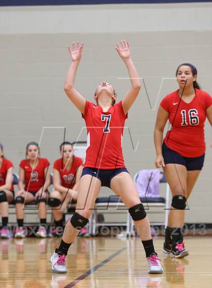 Thumbnail 2 in FR: Boyd vs. McKinney photogallery.
