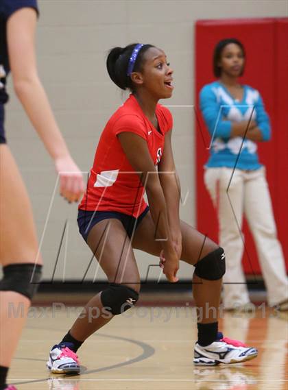 Thumbnail 2 in FR: Boyd vs. McKinney photogallery.