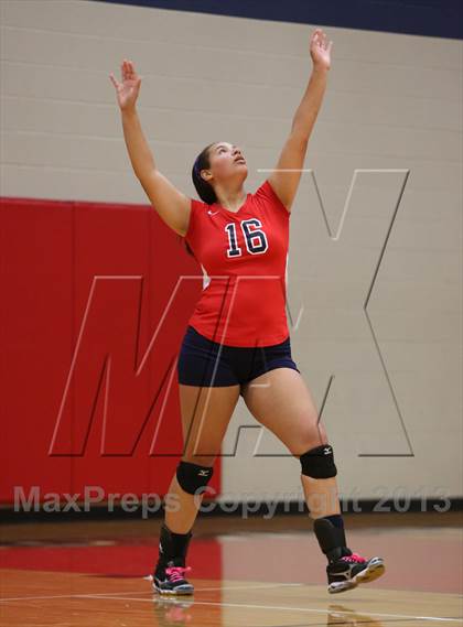 Thumbnail 2 in FR: Boyd vs. McKinney photogallery.