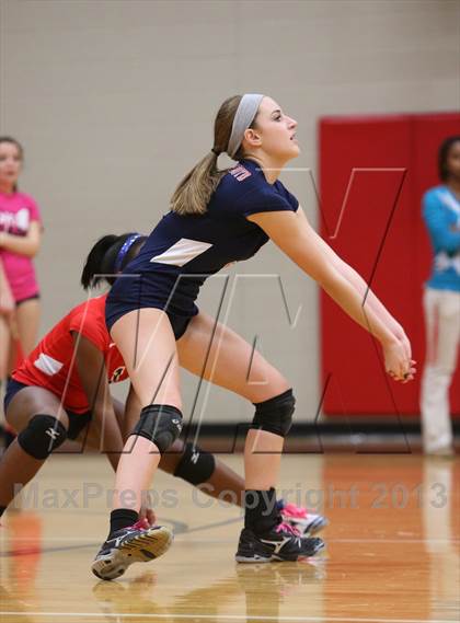 Thumbnail 3 in FR: Boyd vs. McKinney photogallery.