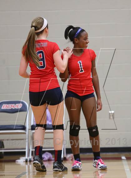 Thumbnail 2 in FR: Boyd vs. McKinney photogallery.