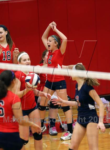 Thumbnail 3 in FR: Boyd vs. McKinney photogallery.