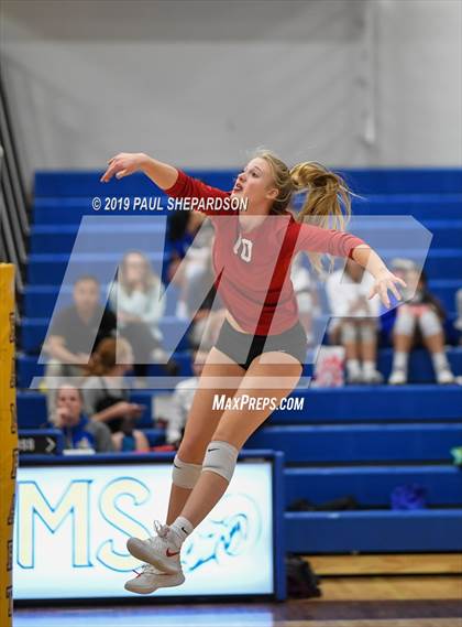 Thumbnail 2 in Fairview vs. Dakota Ridge (CHSAA 5A Regional Playoff) photogallery.