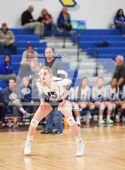 Thumbnail 2 in Fairview vs. Dakota Ridge (CHSAA 5A Regional Playoff) photogallery.