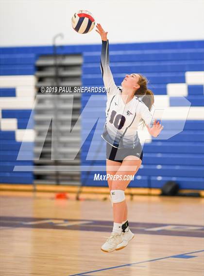 Thumbnail 2 in Fairview vs. Dakota Ridge (CHSAA 5A Regional Playoff) photogallery.