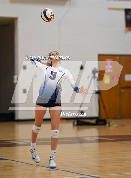 Thumbnail 3 in Fairview vs. Dakota Ridge (CHSAA 5A Regional Playoff) photogallery.
