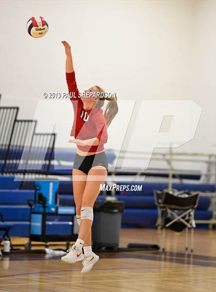 Thumbnail 3 in Fairview vs. Dakota Ridge (CHSAA 5A Regional Playoff) photogallery.