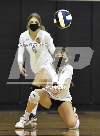 Thumbnail 3 in Eagle Rock @ Tarbut V' Torah (CIF State D5 Playoff) photogallery.