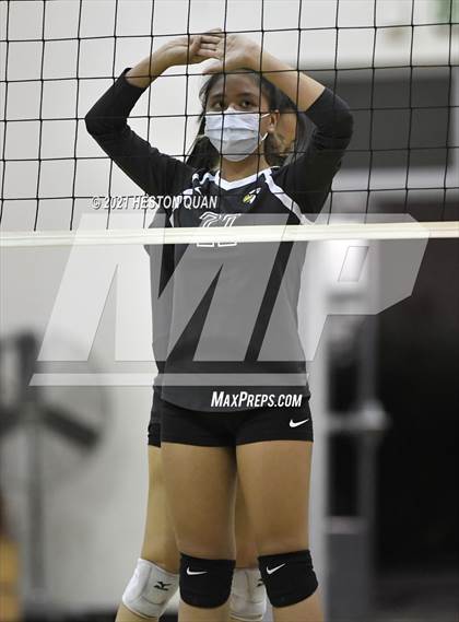 Thumbnail 2 in Eagle Rock @ Tarbut V' Torah (CIF State D5 Playoff) photogallery.