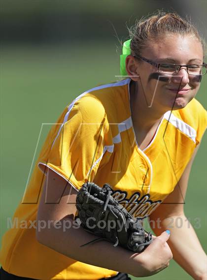 Thumbnail 3 in Burbank @ Highland (Hi Desert Classic) photogallery.