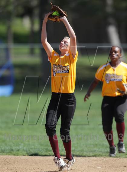 Thumbnail 3 in Burbank @ Highland (Hi Desert Classic) photogallery.