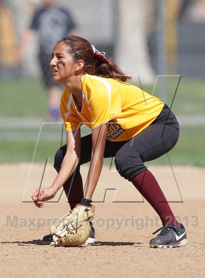 Thumbnail 1 in Burbank @ Highland (Hi Desert Classic) photogallery.