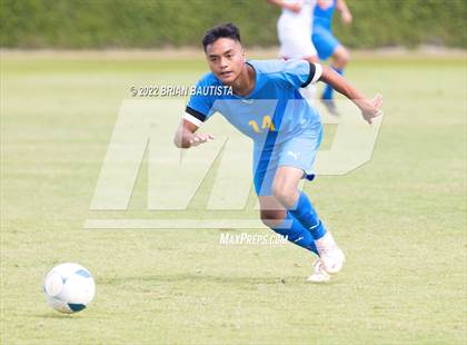 Thumbnail 2 in Kamehameha Hawai'i vs Island School (HHSAA D2 Semifinal Playoff) photogallery.
